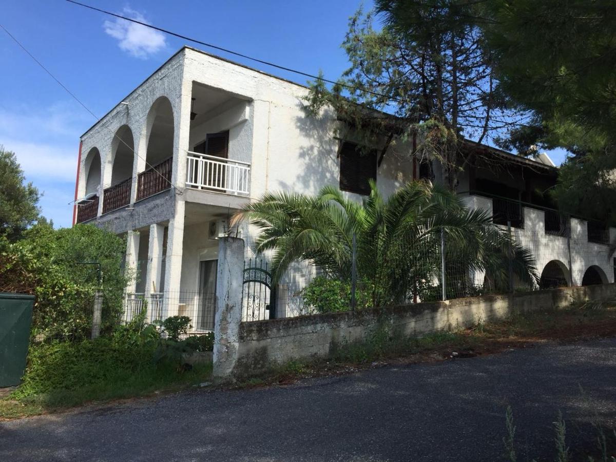 Velikis Apartments Toroni Exterior photo